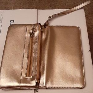 Gold wallet wrislet